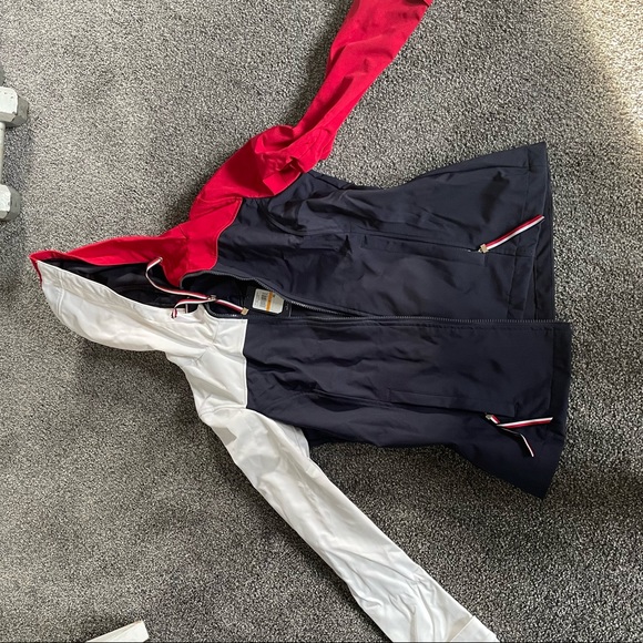 Tommy Hilfiger rain jacket - Picture 3 of 4